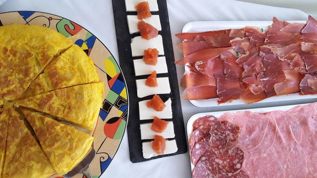 Hotel El Panorama 타피아 데 카사리에고 외부 사진